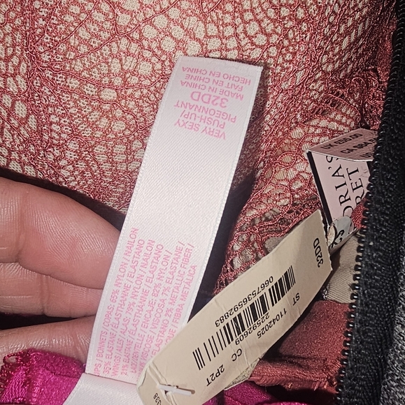 Victoria's Secret very sexy push up Bra New With Tags 32DD magenta Strappy - Picture 5 of 6